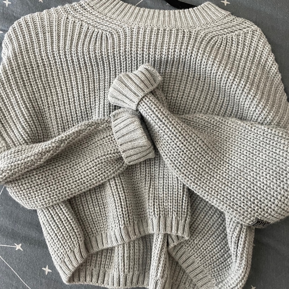 BDG sweater